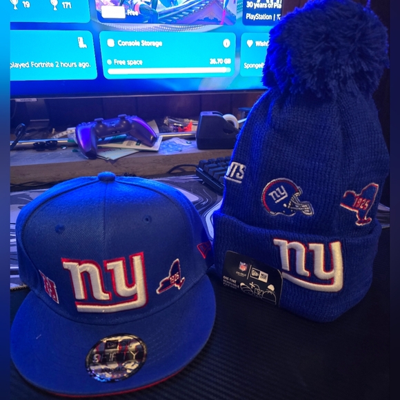 New York giants snapback hat and beanie bundle